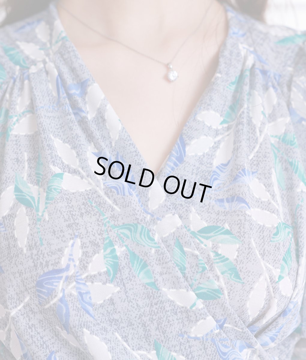 画像10: [韓国製][rinfarre]ブルーグレー・花柄・Vネック・カシュクール・シースルー・フリルスリーブ・半袖・マキシ・ラップ・ロングドレス ワンピース[黒木麗奈着用][送料無料] (10)