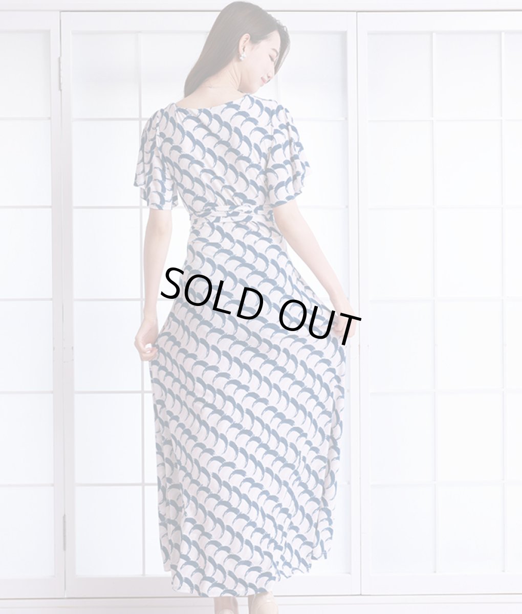 画像3: [韓国製][rinfarre]ピンク×ネイビー・ウェーブ柄・Vネック・カシュクール風・フリルスリーブ・半袖・マキシ・ロングドレス・ワンピース[黒木麗奈着用][送料無料] (3)