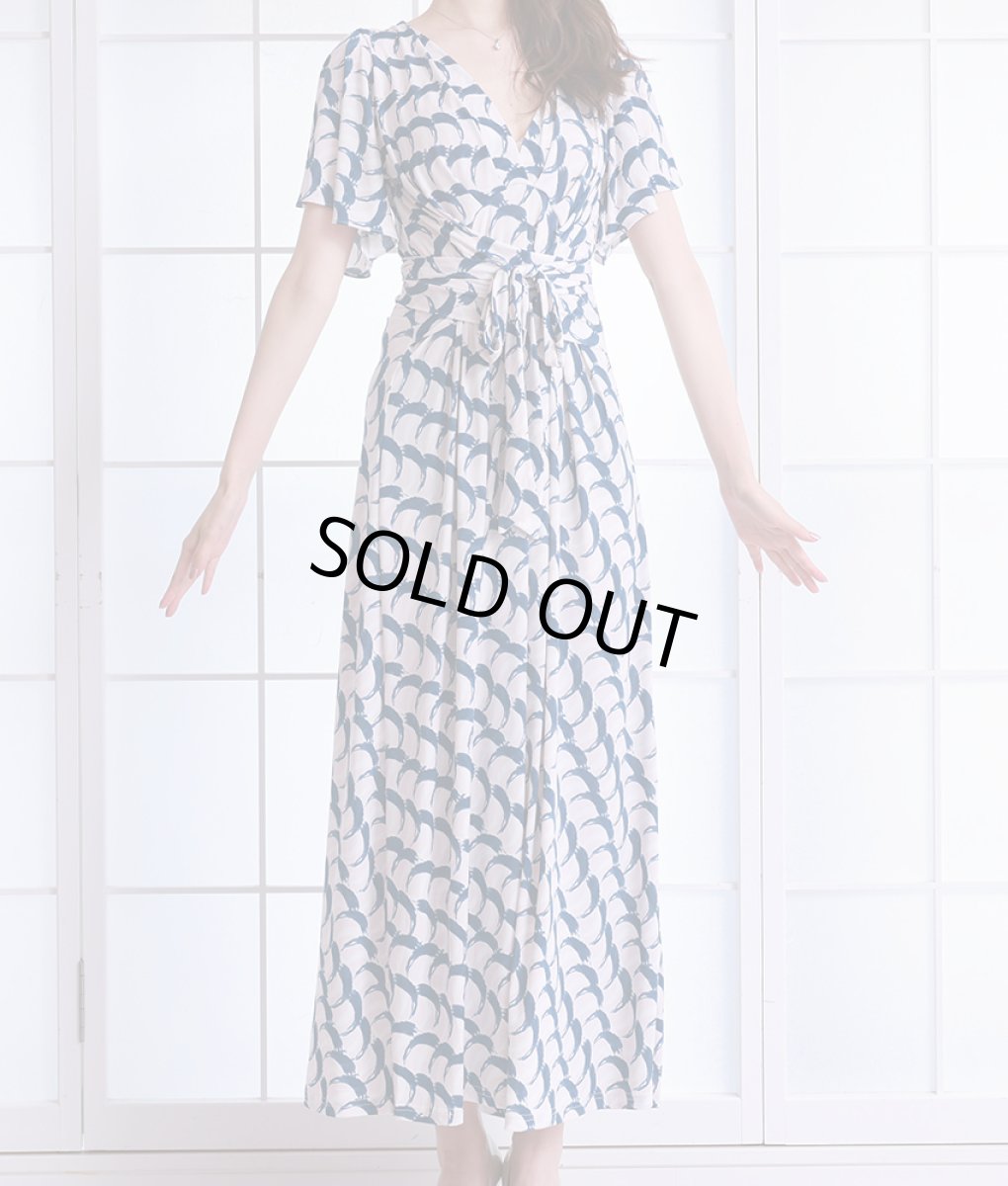 画像6: [韓国製][rinfarre]ピンク×ネイビー・ウェーブ柄・Vネック・カシュクール風・フリルスリーブ・半袖・マキシ・ロングドレス・ワンピース[黒木麗奈着用][送料無料] (6)