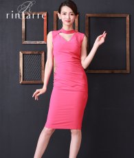 画像2: [SALE品のため返品不可＆再入荷なしの現品限り][韓国製][rinfarre]シンプル・無地・タック入り・胸元カット・プチハイネック・タイト・ミディアムドレス・ワンピース[黒木麗奈着用] (2)