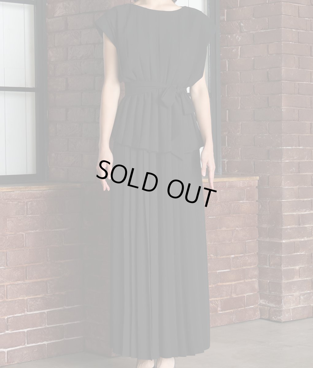 画像10: [rinfarre][SALE品のため返品不可＆再入荷なしの現品限り]プリーツ・ノースリーブ・ハイウエスト・ワイドパンツ・パンツドレス・セットアップ・スーツ[MIRIN着用] (10)