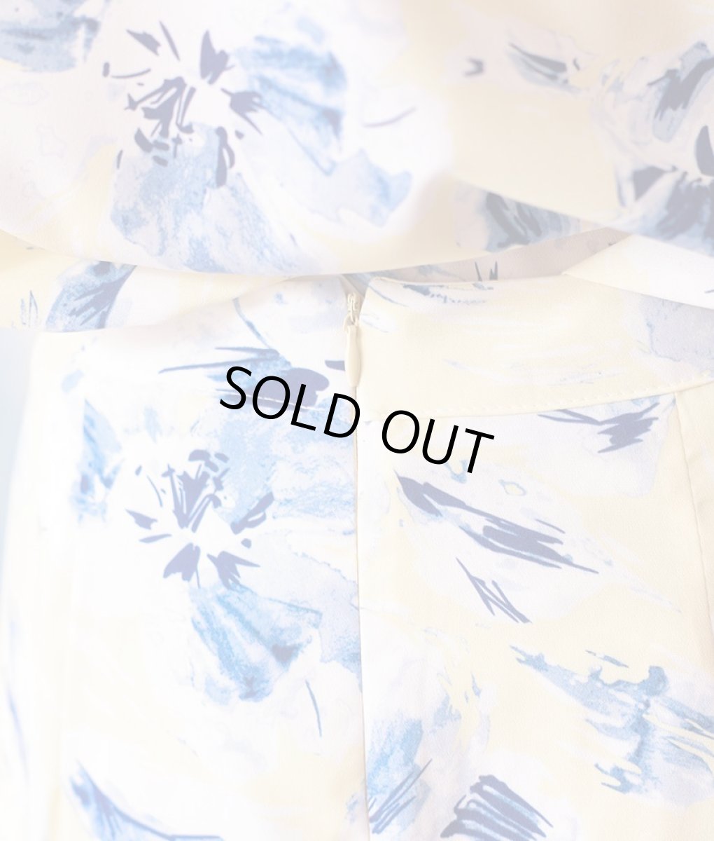 画像12: [SALE品のため返品不可＆再入荷なしの現品限り][韓国製][rinfarre]イエロー・ブルー花柄・プリント・リボンタイ・長袖ブラウス・フレア・ミディアムスカート・セットアップ・ツーピース[れお着用] (12)