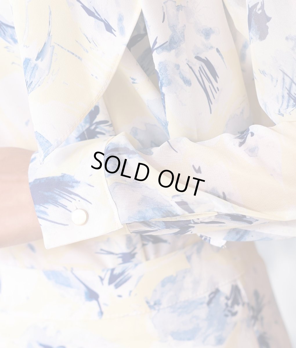 画像10: [SALE品のため返品不可＆再入荷なしの現品限り][韓国製][rinfarre]イエロー・ブルー花柄・プリント・リボンタイ・長袖ブラウス・フレア・ミディアムスカート・セットアップ・ツーピース[れお着用] (10)