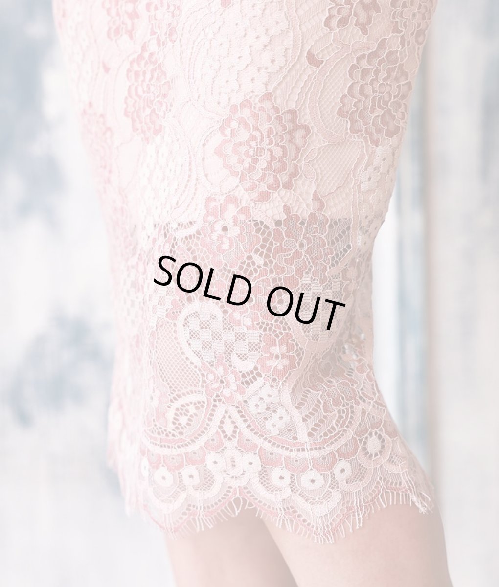 画像14: [セール品のため返品不可＆再入荷なしの現品限り][韓国製][rinfarre]長袖・総レース・シースルーミックス・タイト・ミディアムドレス・ワンピース[山崎みどり・れお着用] (14)