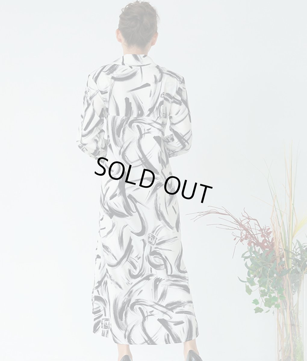 画像3: [rinfarre]ホワイト×ペイント柄・シャツワンピース・ウエストマーク・長袖・マキシドレス・ロング・ワンピース[MIRIN着用][送料無料] (3)