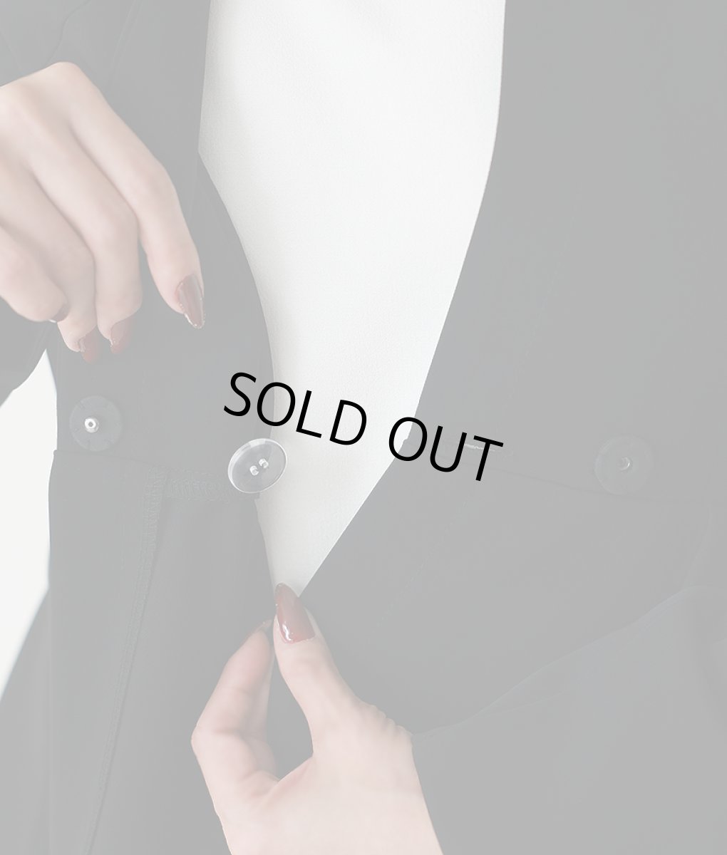 画像10: [rinfarre]シンプル・ブラック・ペプラム・長袖・大人シルエット・ジャケット[山崎みどり着用] (10)