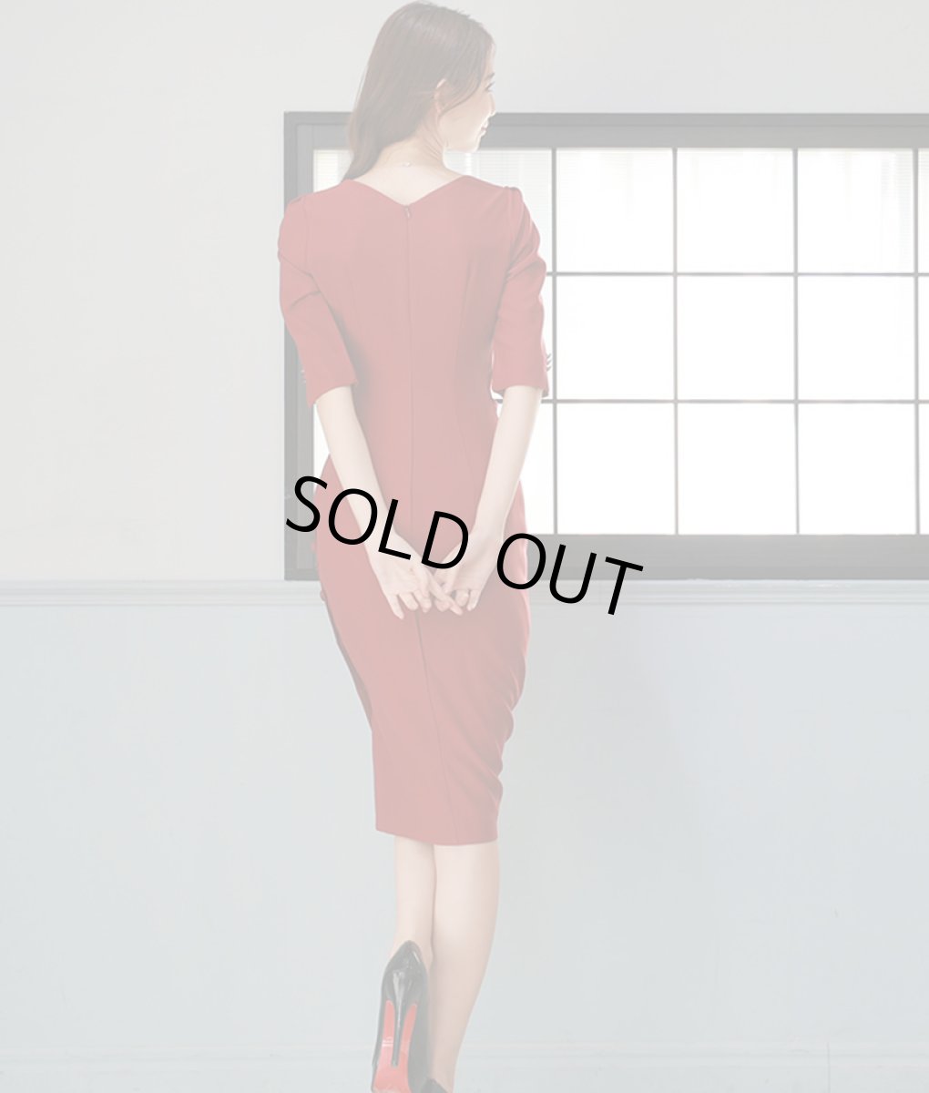 画像3: [SALE品のため返品不可＆再入荷なしの現品限り][韓国製][rinfarre]五分袖・飾りくるみボタン・サイドスリット・Vネック・タイト・ミディアムドレス・ワンピース[黒木麗奈着用] (3)