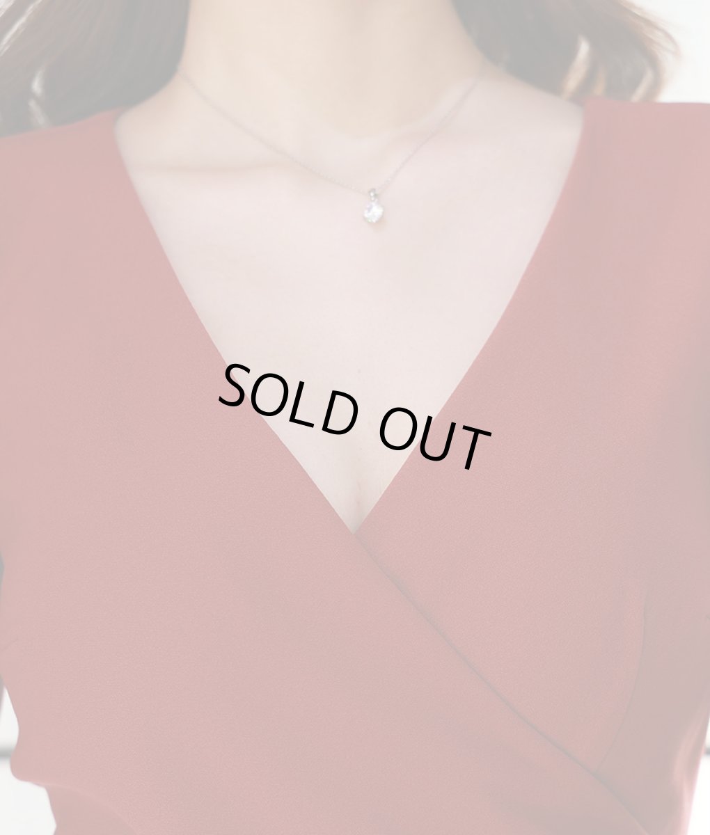 画像9: [SALE品のため返品不可＆再入荷なしの現品限り][韓国製][rinfarre]五分袖・飾りくるみボタン・サイドスリット・Vネック・タイト・ミディアムドレス・ワンピース[黒木麗奈着用] (9)