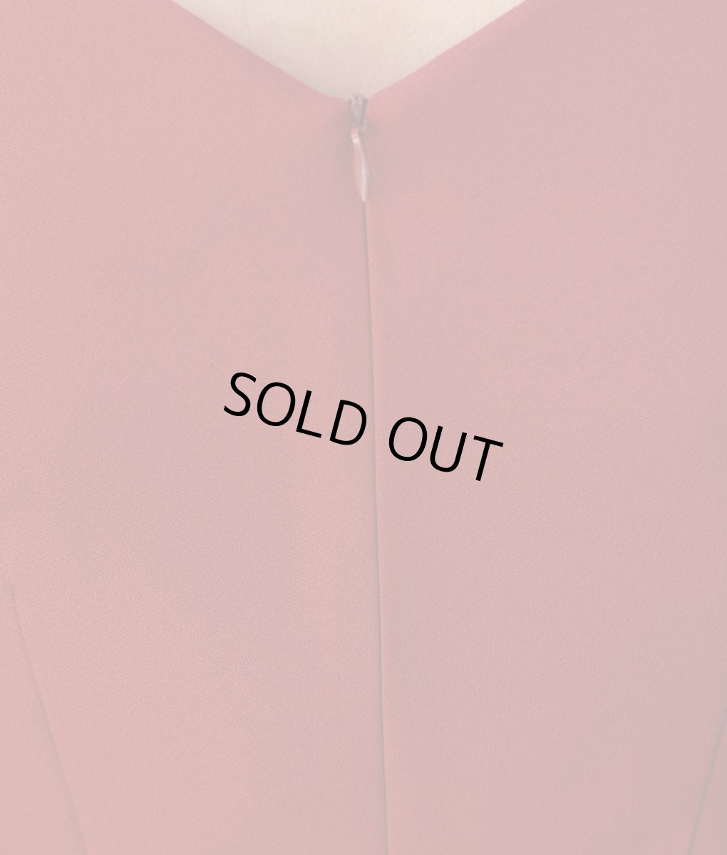 画像10: [SALE品のため返品不可＆再入荷なしの現品限り][韓国製][rinfarre]五分袖・飾りくるみボタン・サイドスリット・Vネック・タイト・ミディアムドレス・ワンピース[黒木麗奈着用] (10)