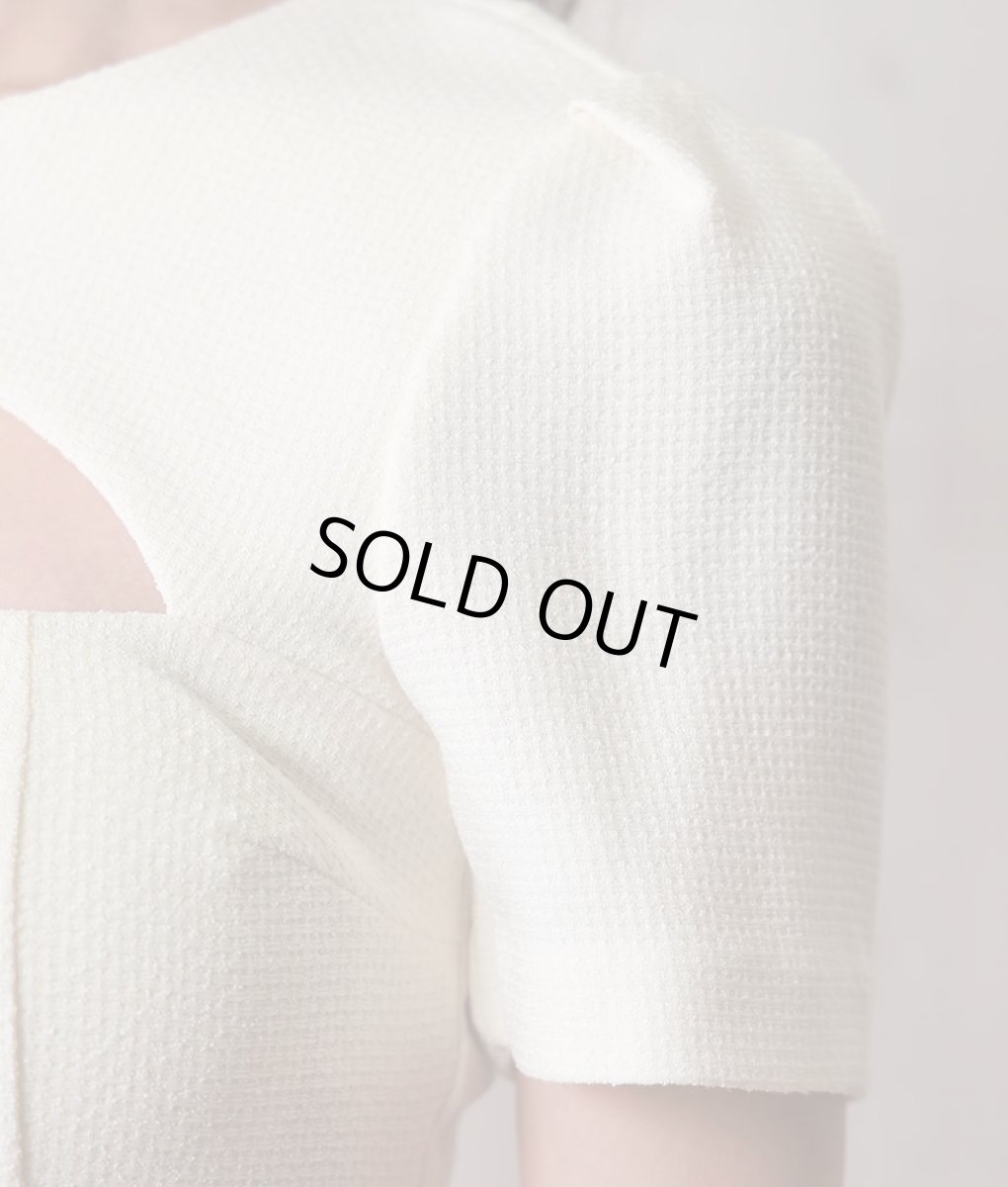 画像11: [SALE品のため返品不可＆再入荷なしの現品限り][韓国製][rinfarre]半袖・ローウエスト・フレア・アイボリー・ボタン＆フロントファスナー・ミディアムドレス・ワンピース[れお着用] (11)