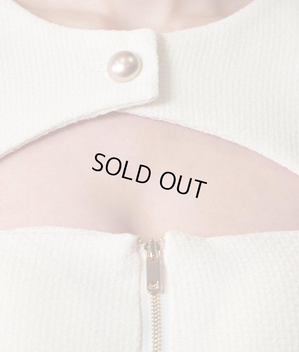 画像9: [SALE品のため返品不可＆再入荷なしの現品限り][韓国製][rinfarre]半袖・ローウエスト・フレア・アイボリー・ボタン＆フロントファスナー・ミディアムドレス・ワンピース[れお着用] (9)