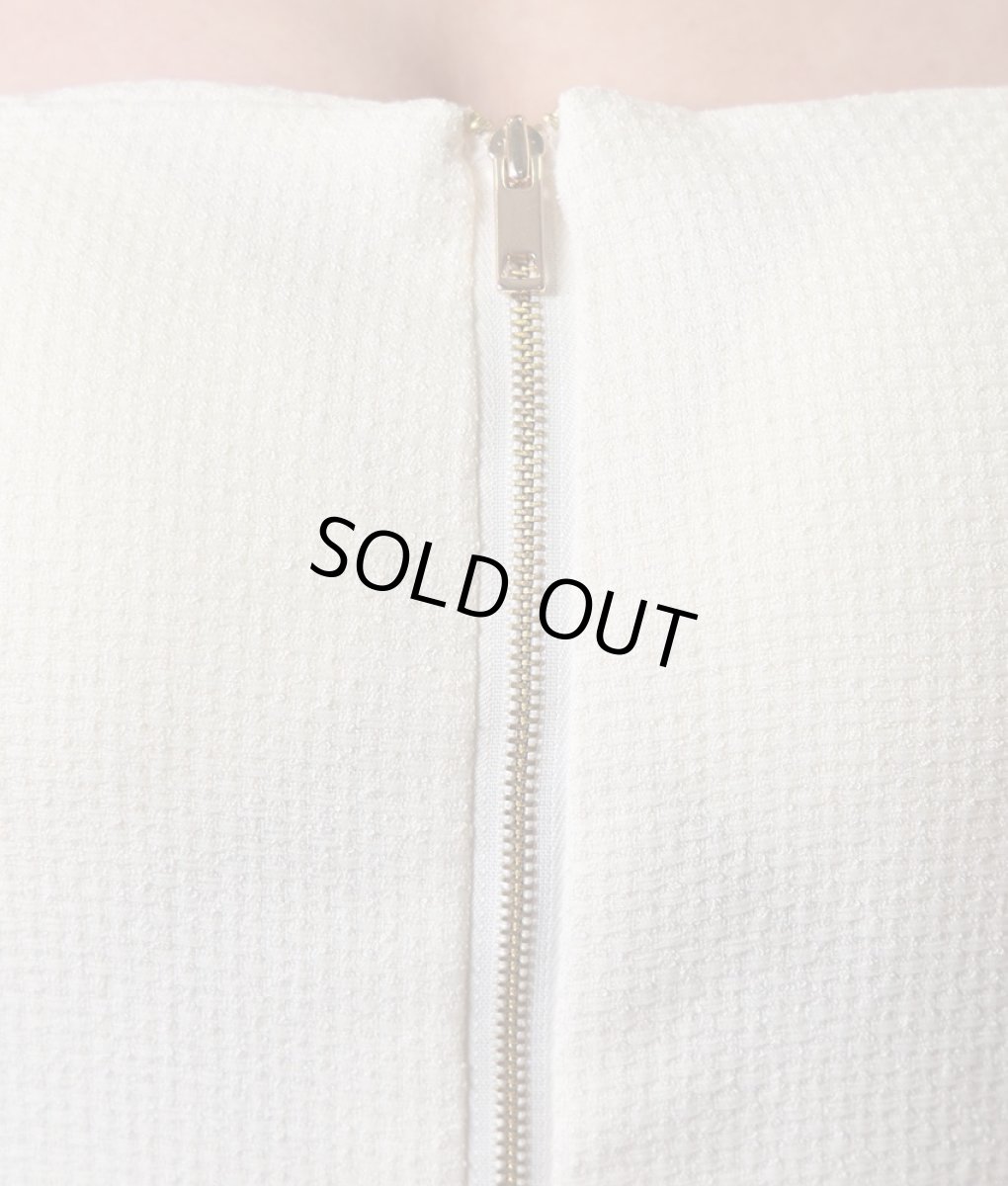 画像10: [SALE品のため返品不可＆再入荷なしの現品限り][韓国製][rinfarre]半袖・ローウエスト・フレア・アイボリー・ボタン＆フロントファスナー・ミディアムドレス・ワンピース[れお着用] (10)