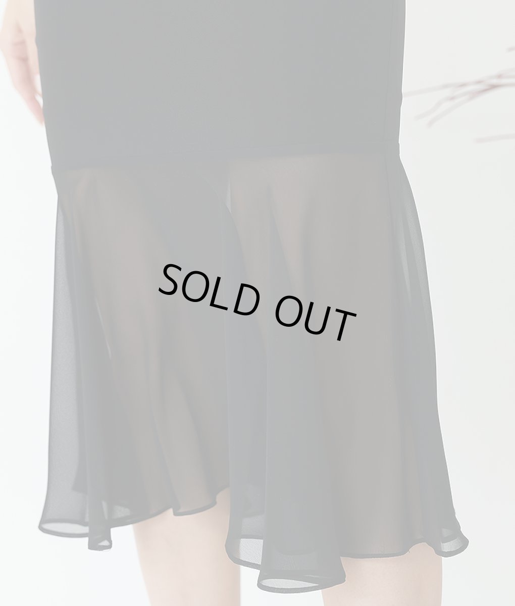 画像14: [SALE品のため返品不可＆再入荷なしの現品限り][韓国製][rinfarre]マーメイド・ストーンポイント・バックシャン・ノースリーブ・セミロング丈・ミディアムドレス・ワンピース[MIRIN着用] (14)