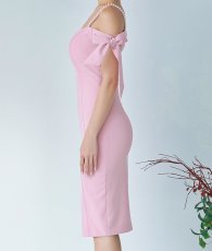 画像7: [韓国製][rinfarre][SALE品のため返品不可＆再入荷なしの現品限り]オープンショルダー・パールポイント・リボン・キャミソール・キュート・タイト・ミディアムドレス・ワンピース[MIRIN着用][送料無料] (7)