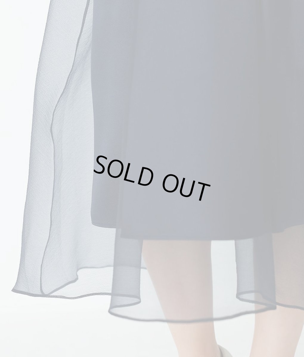 画像12: [SALE品のため返品不可＆再入荷なしの現品限り][韓国製][rinfarre]ネイビー・プリントスカーフ・長袖ブラウス・Aライン・ミディアムスカート・セットアップ・ツーピース[MIRIN着用]《送料＆代引き手数料無料》 (12)