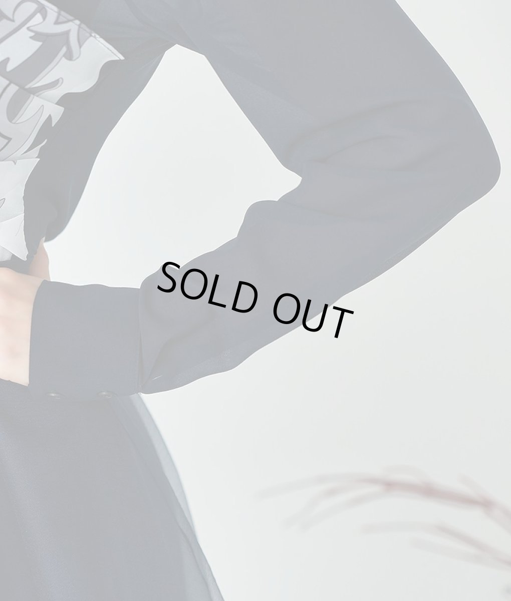 画像10: [SALE品のため返品不可＆再入荷なしの現品限り][韓国製][rinfarre]ネイビー・プリントスカーフ・長袖ブラウス・Aライン・ミディアムスカート・セットアップ・ツーピース[MIRIN着用]《送料＆代引き手数料無料》 (10)