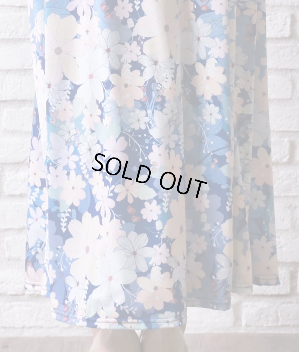 画像12: [SALE品のため返品不可＆再入荷なしの現品限り][韓国製][rinfarre]ブルー・パステル小花柄・Vネック・カシュクール・七分袖・マキシワンピ・ロングドレス・ラップワンピース[友崎まどか着用] (12)