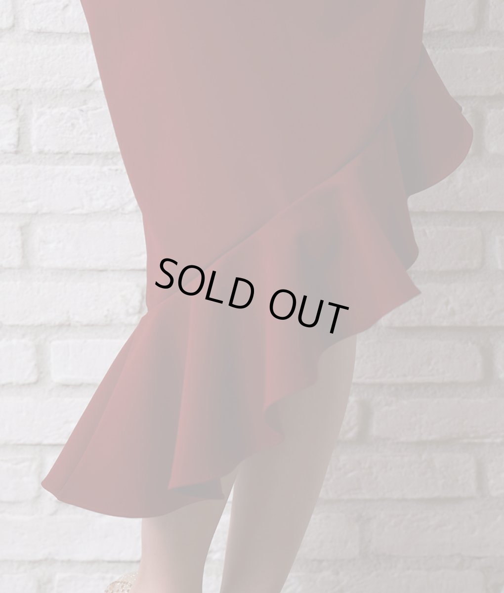 画像11: [韓国製][rinfarre]フリル・アシメントリー・ワインレッド・オフショルダー・長袖・無地・タイト・ミディアムドレス・ワンピース[れお着用]《送料＆代引き手数料無料》 (11)