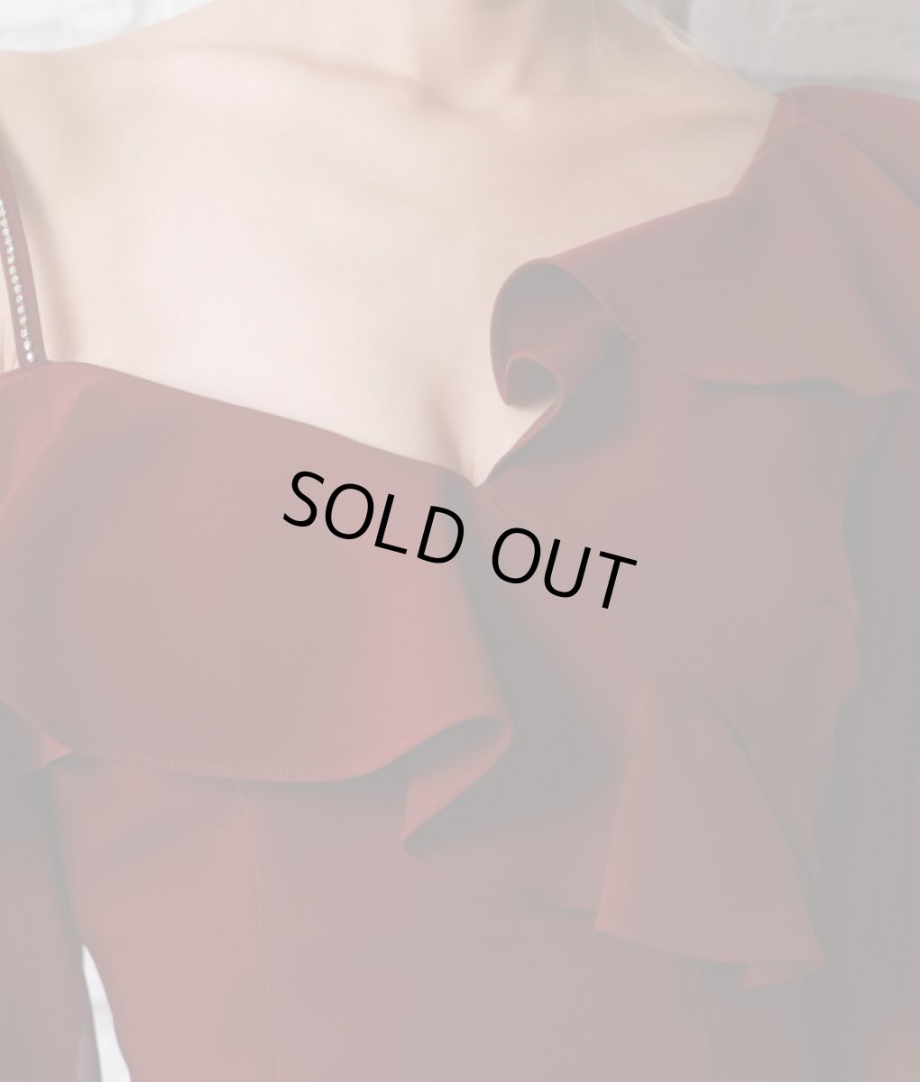 画像9: [韓国製][rinfarre]フリル・アシメントリー・ワインレッド・オフショルダー・長袖・無地・タイト・ミディアムドレス・ワンピース[れお着用]《送料＆代引き手数料無料》 (9)