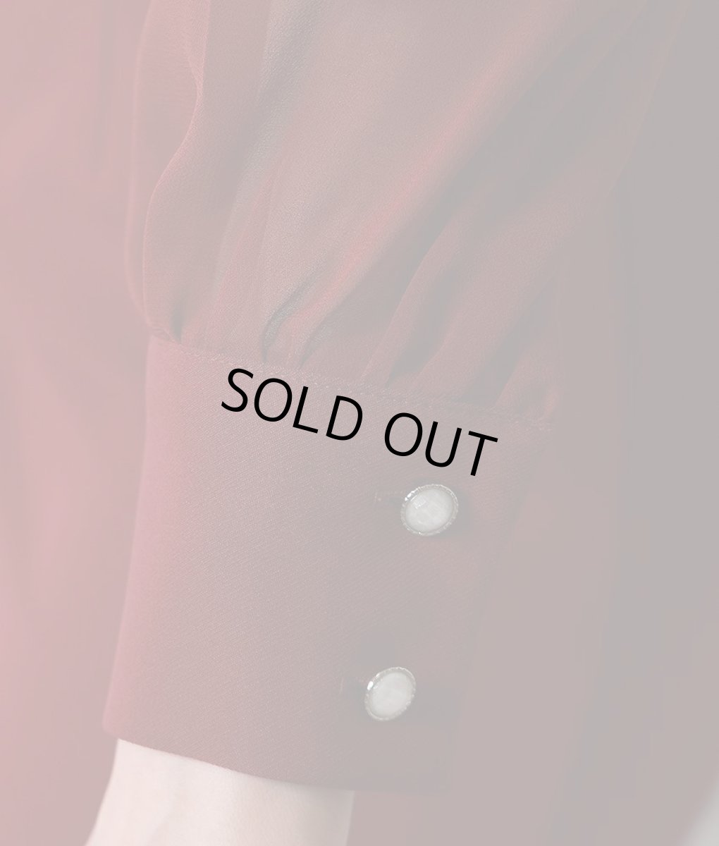 画像10: [韓国製][rinfarre]フリル・アシメントリー・ワインレッド・オフショルダー・長袖・無地・タイト・ミディアムドレス・ワンピース[れお着用]《送料＆代引き手数料無料》 (10)