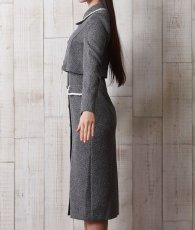 画像7: [セール品のため返品不可＆再入荷なしの現品限り][韓国製][rinfarre]ツイードグレー・セットアップ風・襟付き・長袖・タイト・膝丈・ミディアムドレス・ワンピース[友崎まどか着用] (7)