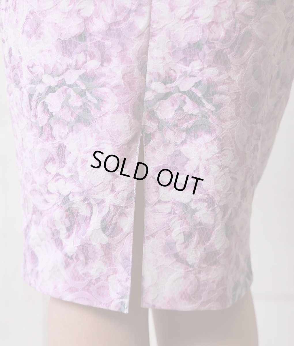 画像12: [SALE品のため返品不可＆再入荷なしの現品限り][韓国製][rinfarre]パープル×花柄・ジャガード・七分袖・スクエアネック・ハイウエスト・シンプル・タイト・ミディアムドレス・ワンピース[れお着用] (12)