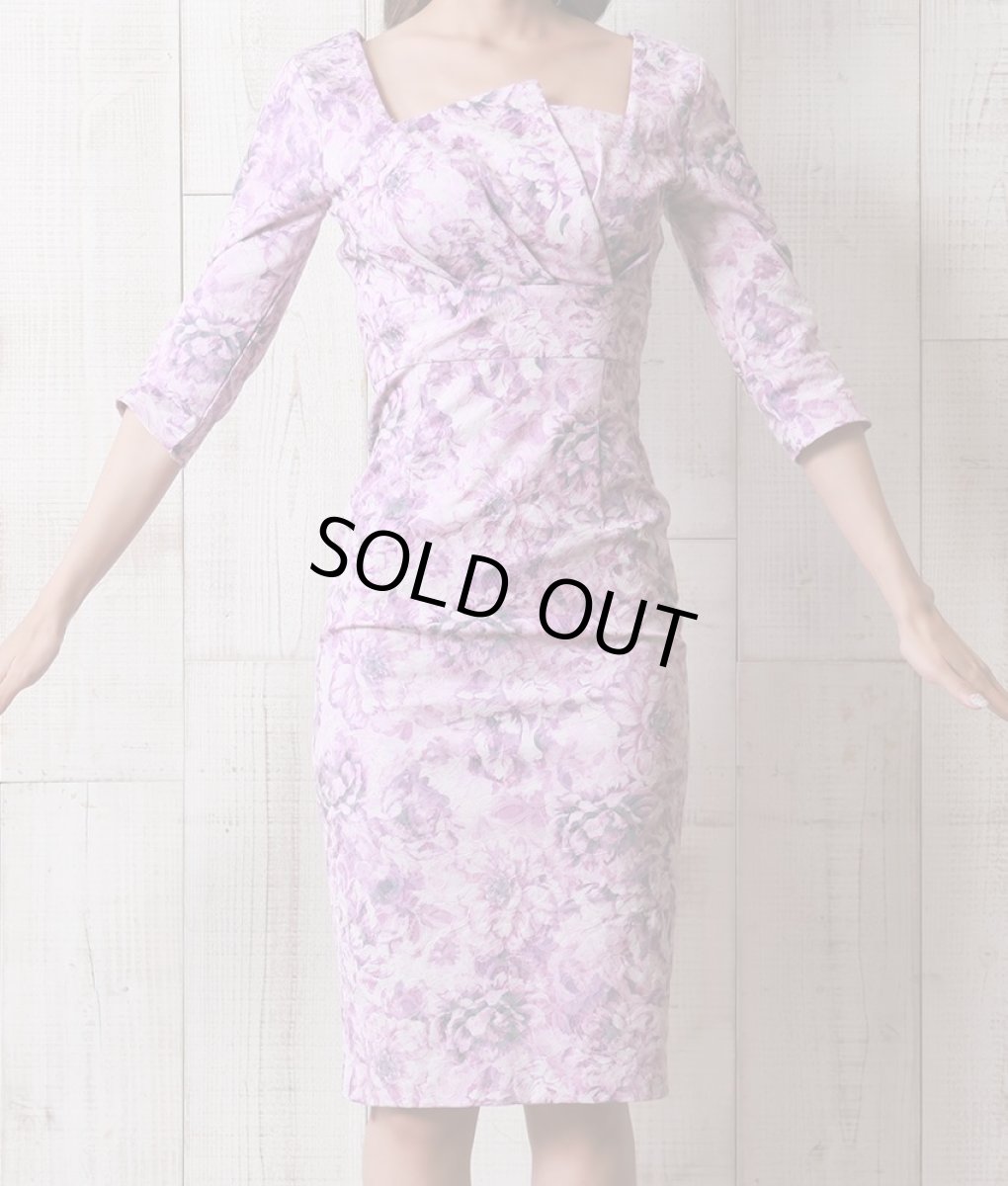 画像6: [SALE品のため返品不可＆再入荷なしの現品限り][韓国製][rinfarre]パープル×花柄・ジャガード・七分袖・スクエアネック・ハイウエスト・シンプル・タイト・ミディアムドレス・ワンピース[れお着用] (6)