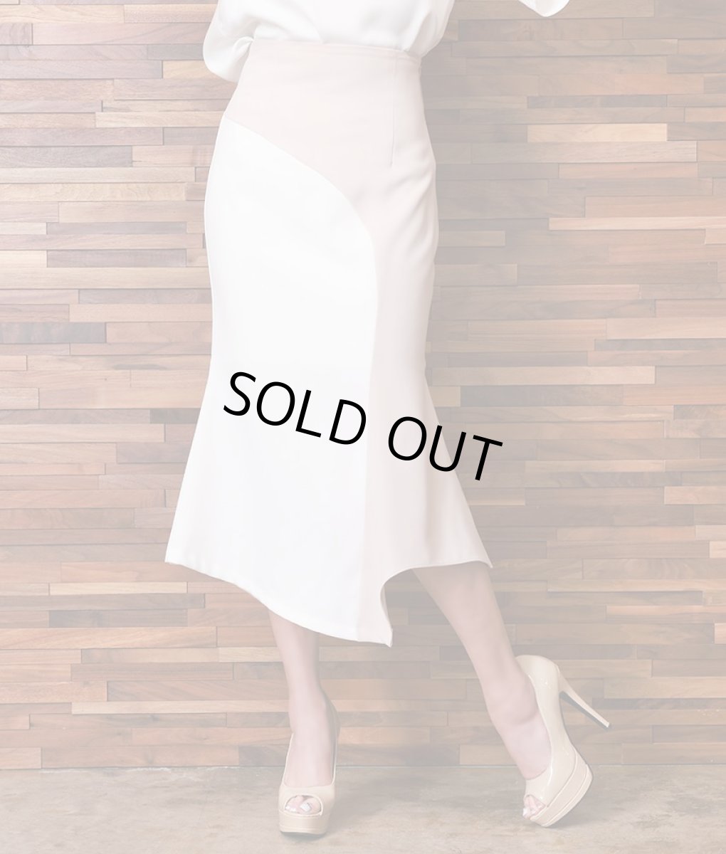 画像4: [韓国製][rinfarre]バイカラー・マーメイド・ミディアムスカート・膝下丈・無地・アシメントリー[山崎みどり着用][送料無料] (4)