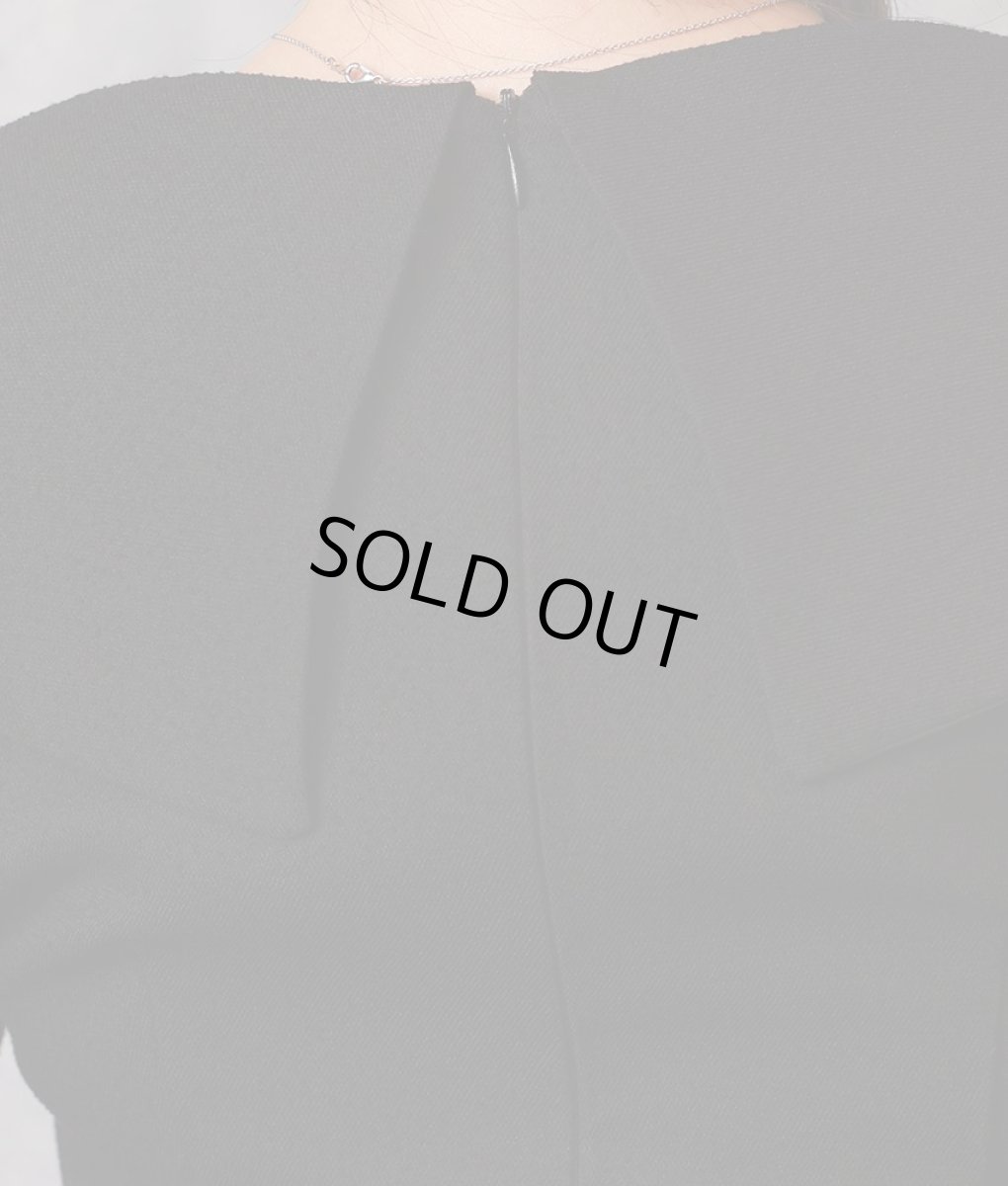 画像13: [SALE品のため返品不可＆再入荷なしの現品限り][韓国製][rinfarre]ライトツイード・リボンネック・無地・タイト・シンプル・七分袖・ミディアムドレス・ワンピース[山崎みどり着用] myall (13)