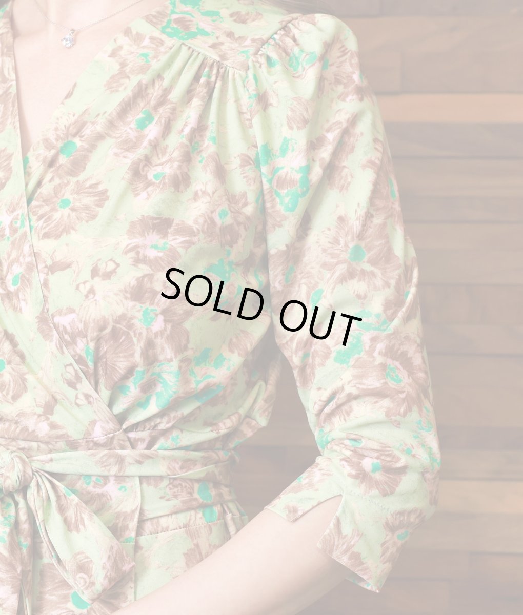 画像11: [韓国製][rinfarre]グリーン・ブラウン・花柄・ボタニカル・Vネック・カシュクール・七分袖・マキシ・ロングドレス・ラップ・ワンピース[山崎みどり着用][送料無料]mygr (11)