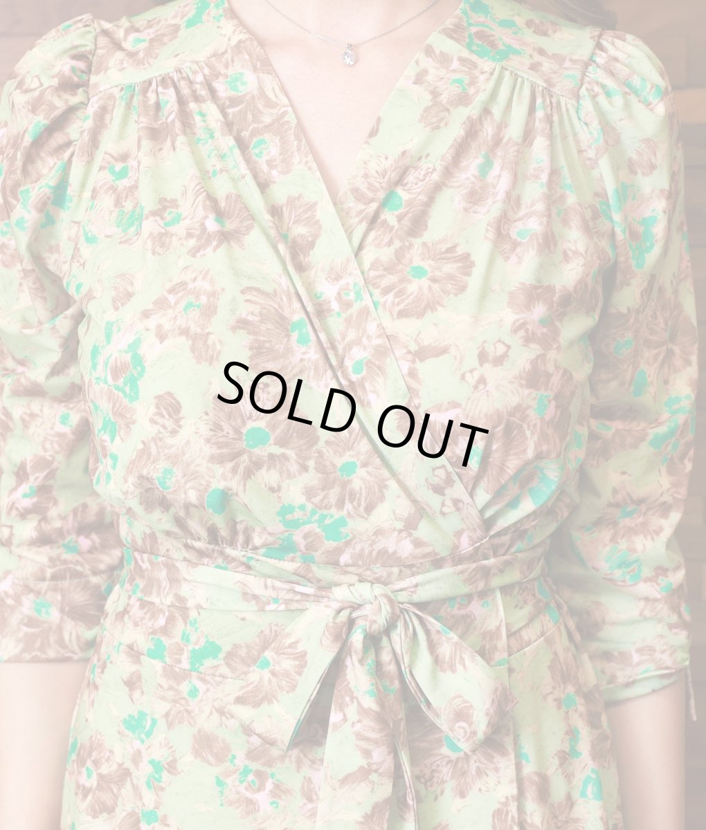 画像9: [韓国製][rinfarre]グリーン・ブラウン・花柄・ボタニカル・Vネック・カシュクール・七分袖・マキシ・ロングドレス・ラップ・ワンピース[山崎みどり着用][送料無料]mygr (9)