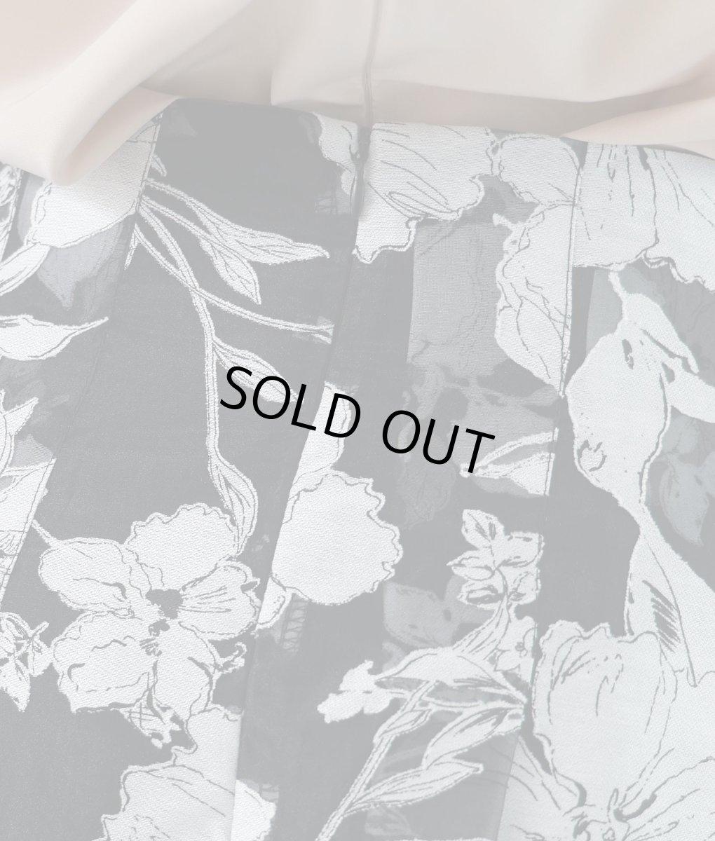 画像8: [SALE品のため返品不可＆再入荷なしの現品限り][韓国製][rinfarre]レイヤード・プリーツ・花柄・Aライン・フレア・ミディアムスカート・膝下丈・ブラック (8)