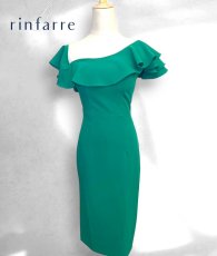 画像2: [SALE品のため返品不可＆再入荷なしの現品限り][韓国製][rinfarre]シンプル・無地・タック入り・フリル・ワンショルダー・オフショルダー・タイト・ミディアムドレス・ワンピース[MIRIN着用] (2)