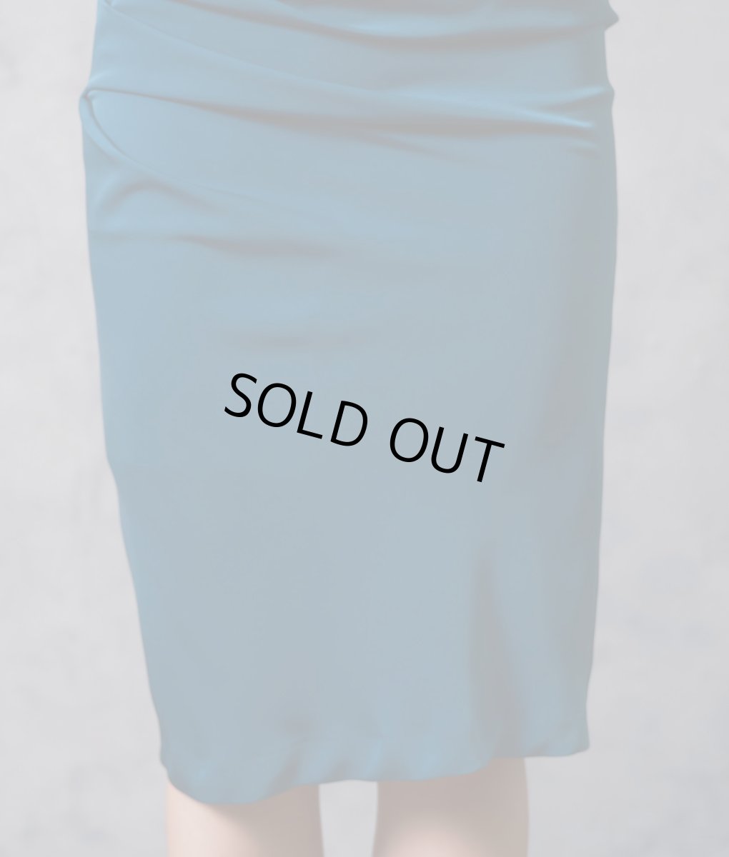 画像12: [SALE品のため返品不可＆再入荷なしの現品限り][韓国製][rinfarre]シンプル・ドレープ・マットサテン生地・ノースリーブ・タック・ミディアムドレス・ワンピース[MIRIN着用] (12)