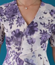 画像9: [SALE品のため返品不可＆再入荷なしの現品限り][韓国製][rinfarre]花柄・フレア・シースルー・シフォン・Vネック・半袖・タイト・ひざ丈・ミディアムドレス・ワンピース[山崎みどり着用] (9)
