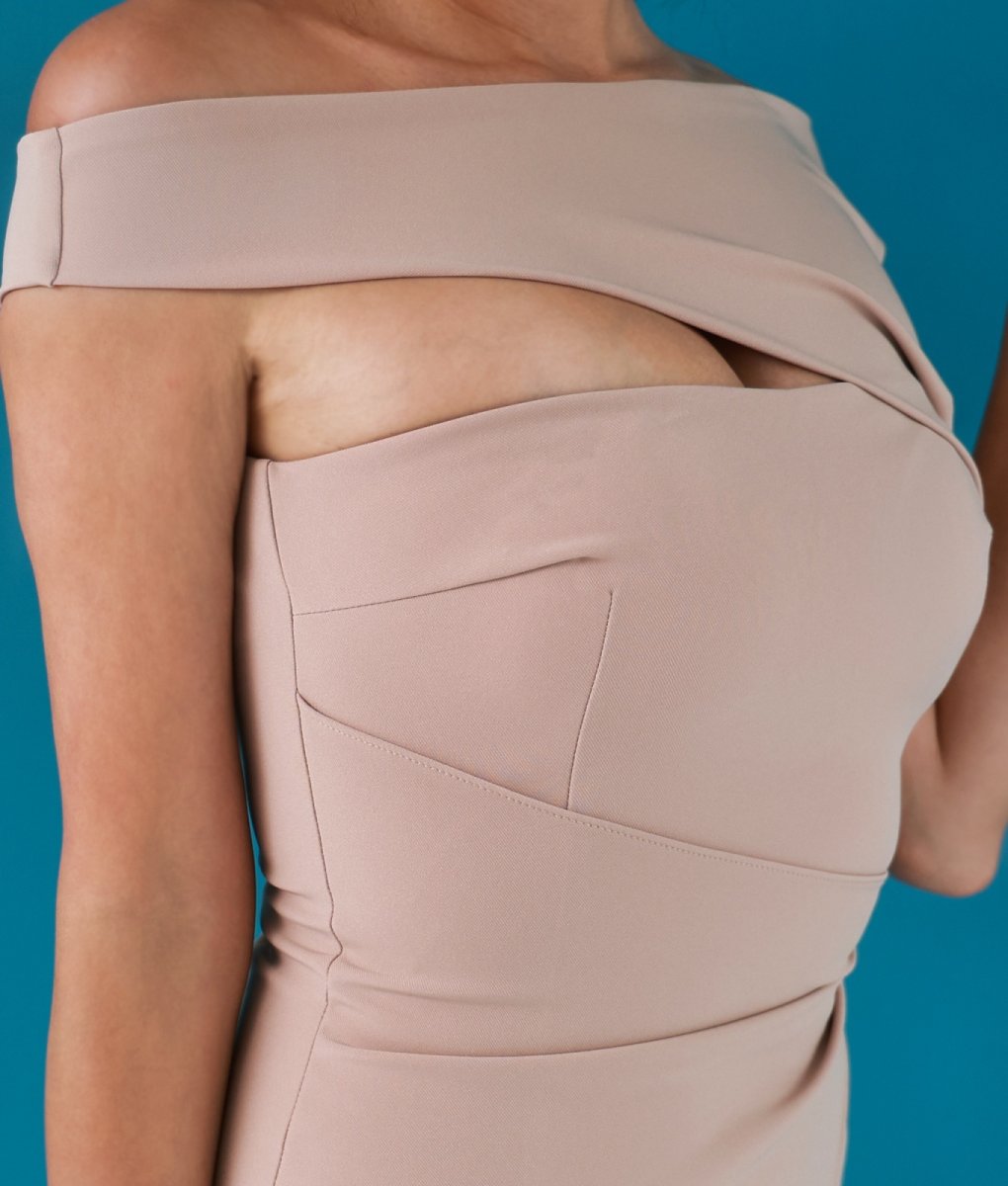 画像13: [韓国製][rinfarre]シンプル・変形デザイン・ノースリーブ・胸元スリットカット・タイト・膝丈・ミニドレス・ワンピース[山崎みどり着用][送料無料]myjunv (13)