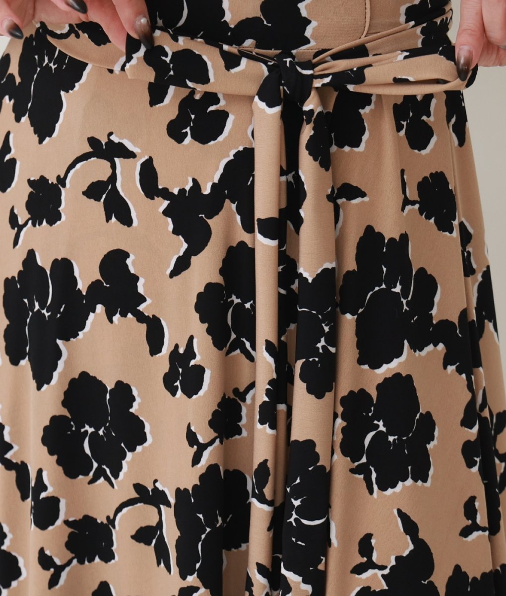 画像14: [韓国製][rinfarre]ブラック・ベージュ・花柄 エレガント・Vネック・カシュクール・七分袖・マキシ・ロングドレス・ラップ・ワンピース[奈月セナ・山崎みどり着用][送料無料]mybkcm (14)