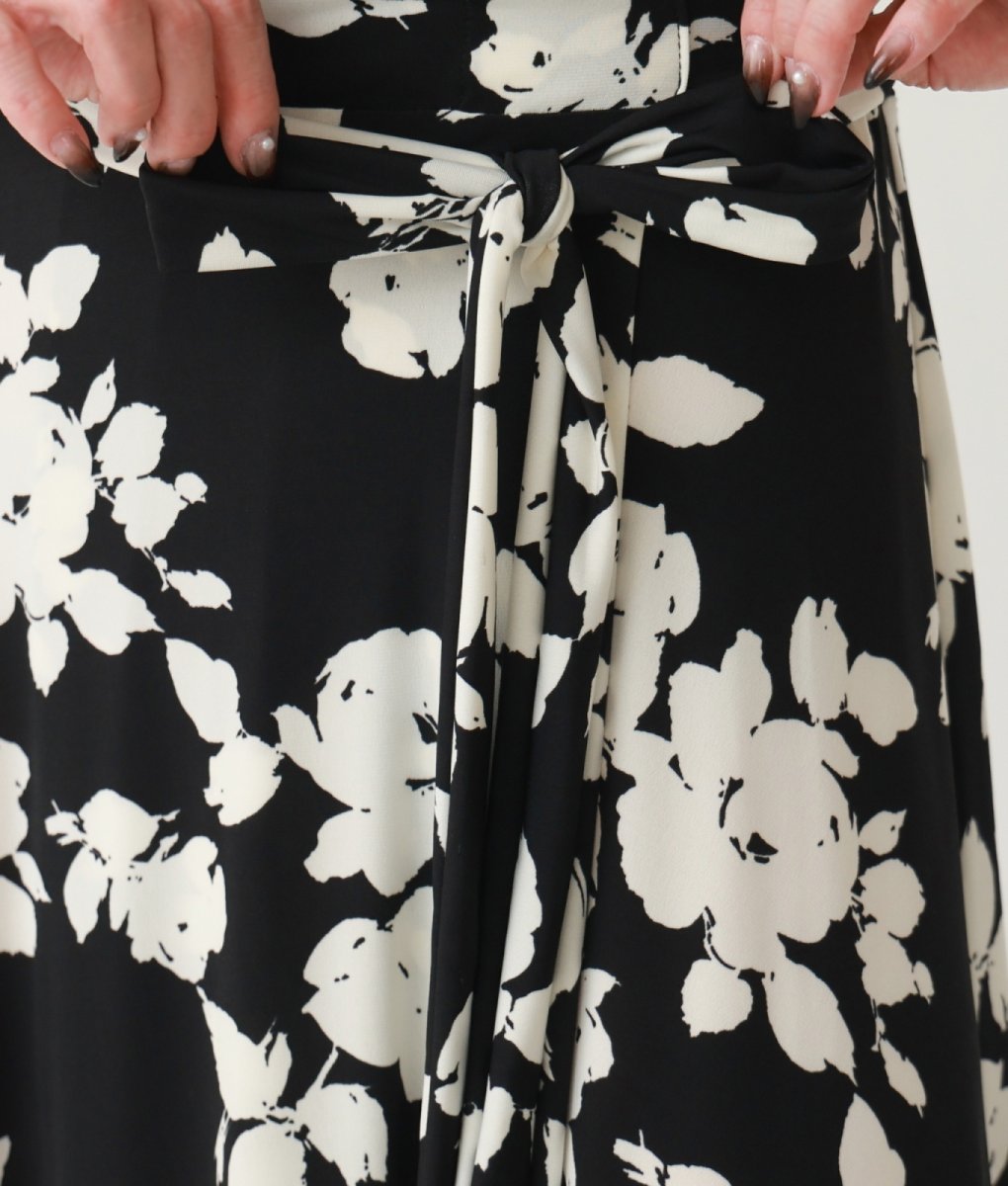 画像15: [韓国製][rinfarre]ブラック・ベージュ・花柄 エレガント・Vネック・カシュクール・七分袖・マキシ・ロングドレス・ラップ・ワンピース[奈月セナ・山崎みどり着用][送料無料]mybkcm (15)