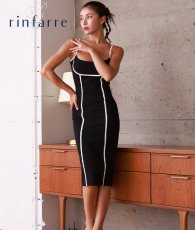 画像2: [SALE品のため返品不可＆再入荷なしの現品限り][韓国製][rinfarre]キャミソール・ブラック・ベージュ・ライン入り・バイカラー・タイト・ミディアムドレス・ワンピース[MIRIN着用] (2)