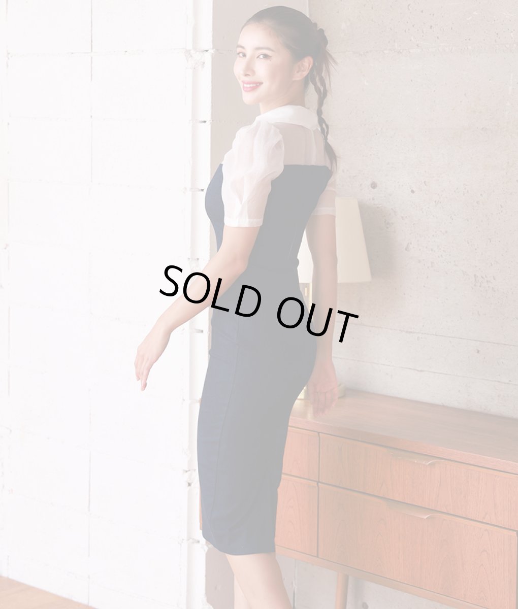 画像2: [韓国製][rinfarre]シンプル・レイヤード風・デニム・半袖・Ｖネック・タイト・ミディアムドレス・ワンピース[MIRIN着用][送料無料] (2)