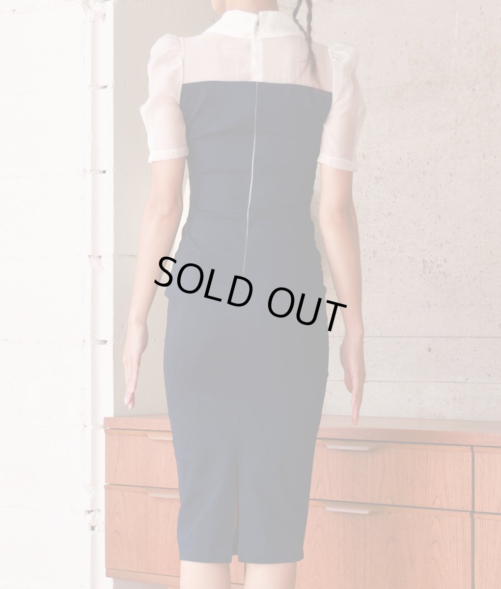 画像8: [韓国製][rinfarre]シンプル・レイヤード風・デニム・半袖・Ｖネック・タイト・ミディアムドレス・ワンピース[MIRIN着用][送料無料] (8)