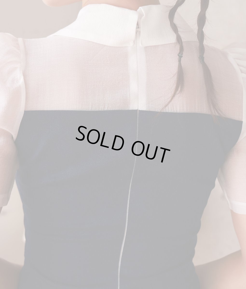 画像10: [韓国製][rinfarre]シンプル・レイヤード風・デニム・半袖・Ｖネック・タイト・ミディアムドレス・ワンピース[MIRIN着用][送料無料] (10)