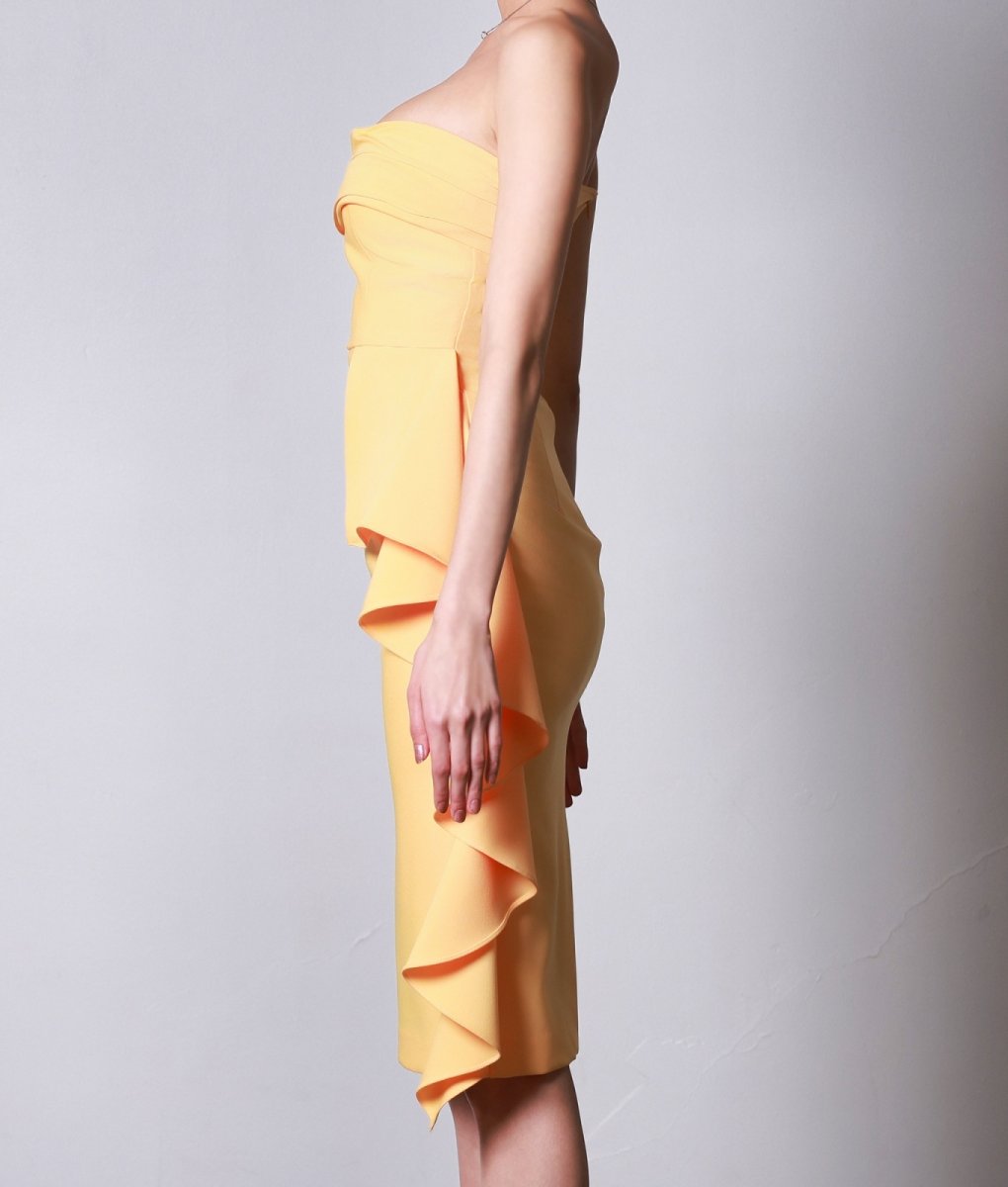 画像7: [SALE品のため返品不可＆再入荷なしの現品限り][韓国製][rinfarre]ベア・イエロー・黄色・胸元ハートカット・サイドフリル・セクシー・タイト・ミディアムドレス・膝丈・ワンピース[奈月セナ着用] (7)