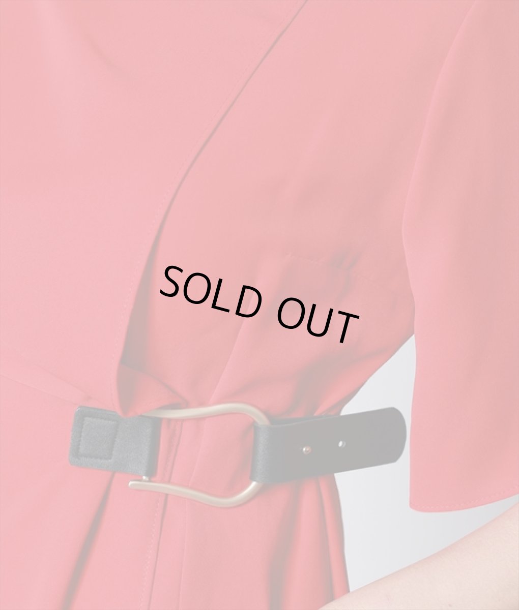 画像11: [韓国製][rinfarre]レッド 半袖 無地 シンプル ボートネック ベルト ロングドレス ラップ ワンピース[山崎みどり着用]《送料＆代引き手数料無料》myrd (11)