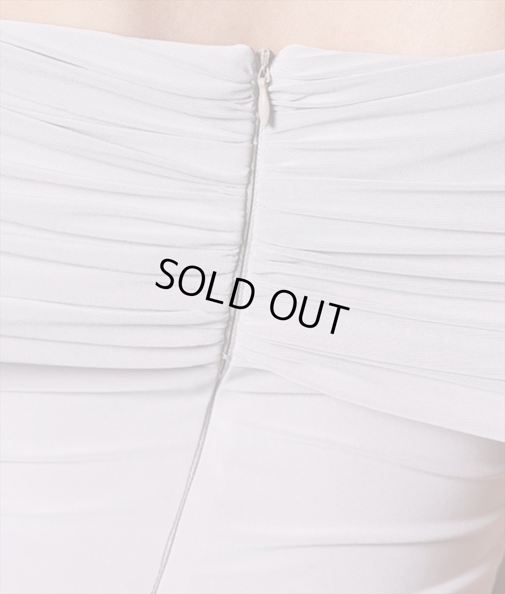 画像10: [韓国製][rinfarre]オフショルダー・ストレッチ・モカベージュ・シャーリング・タイト・ミディアムドレス・ワンピース[奈月セナ着用][送料無料] (10)