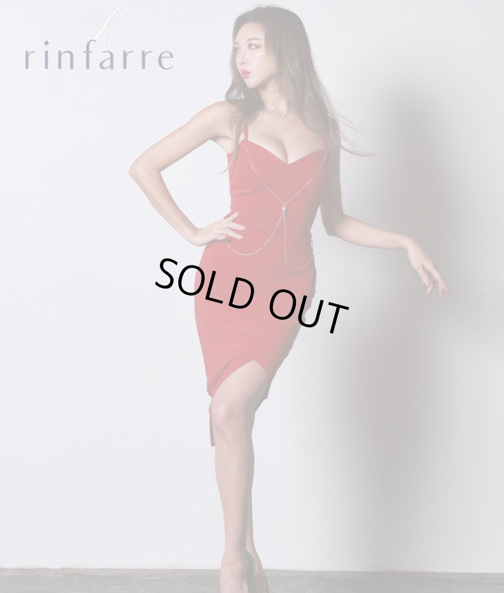 画像1: [SALE品のため返品不可＆再入荷なしの現品限り][韓国製][rinfarre]キャミソール・胸元ハートカット・ゴールドチェーン・セクシー・ミディアムドレス・膝丈・タイト・ワンピース[山崎みどり着用][送料無料]myrd (1)