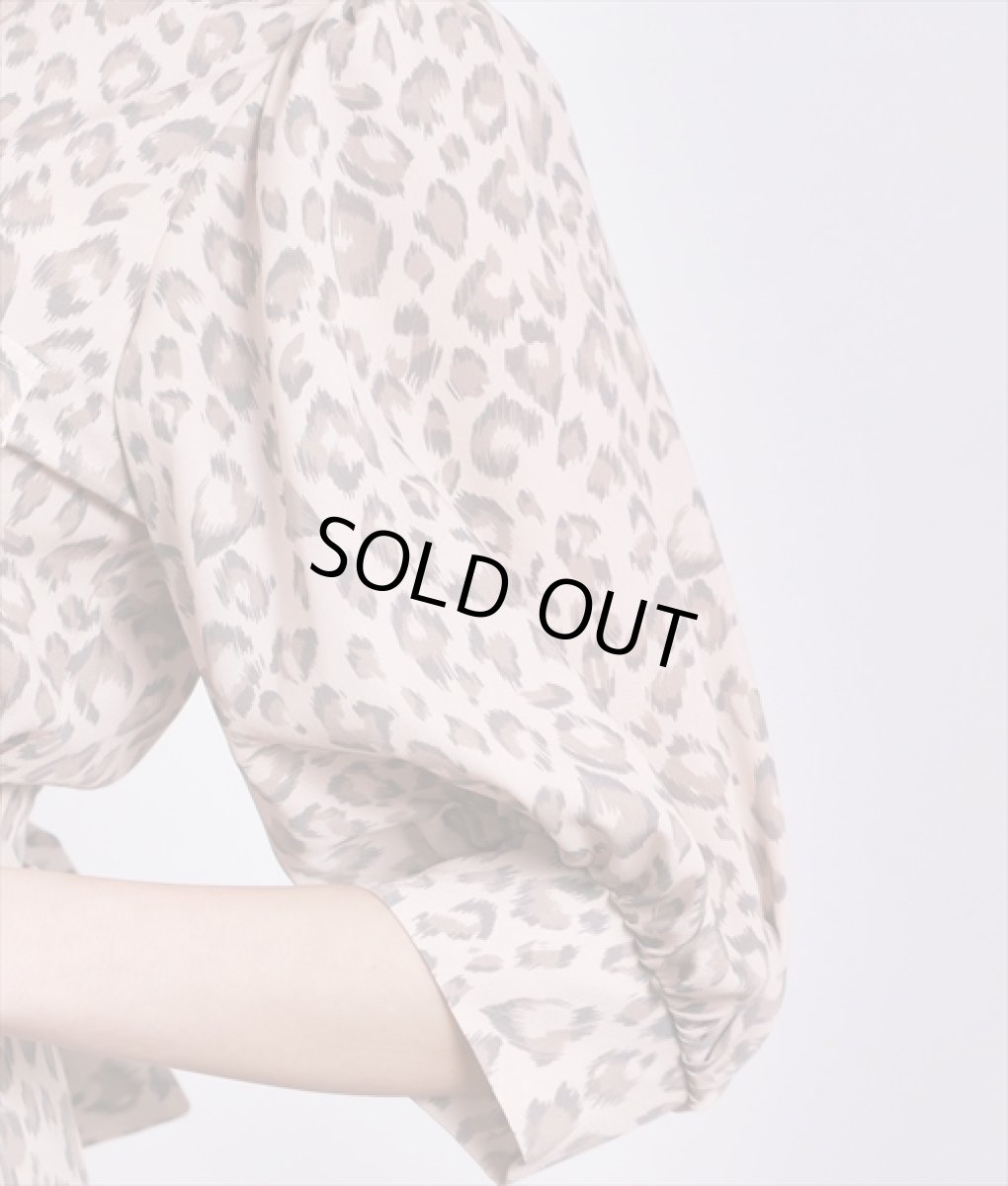 画像11: [rinfarre]レオパード柄・五分半袖・パフスリーブ・Aライン・ベージュ・ミディアム・ひざ下・ワンピース・ドレス[奈月セナ着用着用][送料無料] (11)