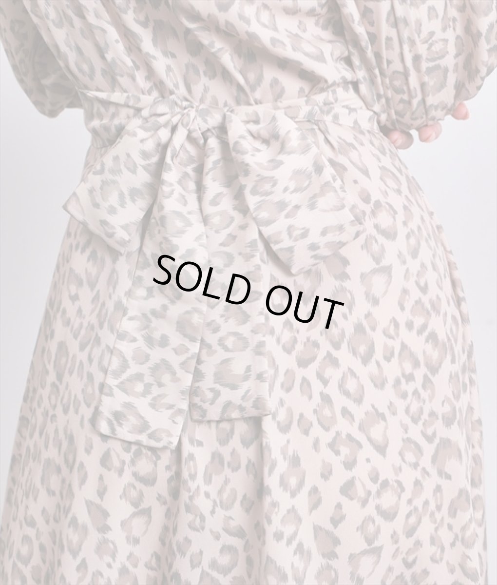 画像12: [rinfarre]レオパード柄・五分半袖・パフスリーブ・Aライン・ベージュ・ミディアム・ひざ下・ワンピース・ドレス[奈月セナ着用着用][送料無料] (12)