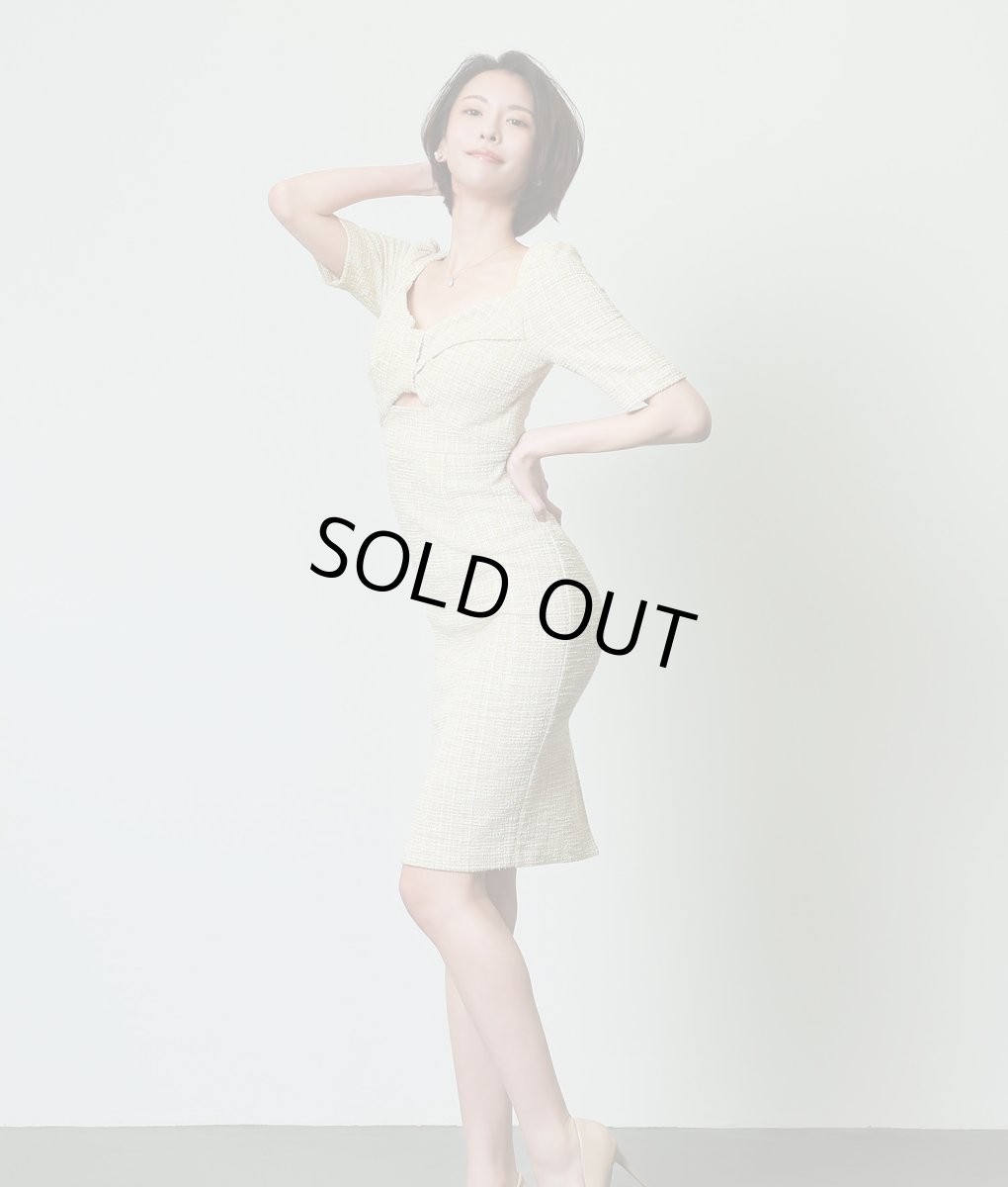 画像2: [SALE品のため返品不可＆再入荷なしの現品限り][韓国製][rinfarre]グリーン・ライトツイード・胸元リボン・五分袖・タイト・ミディアムドレス・ワンピース[奈月セナ着用] (2)