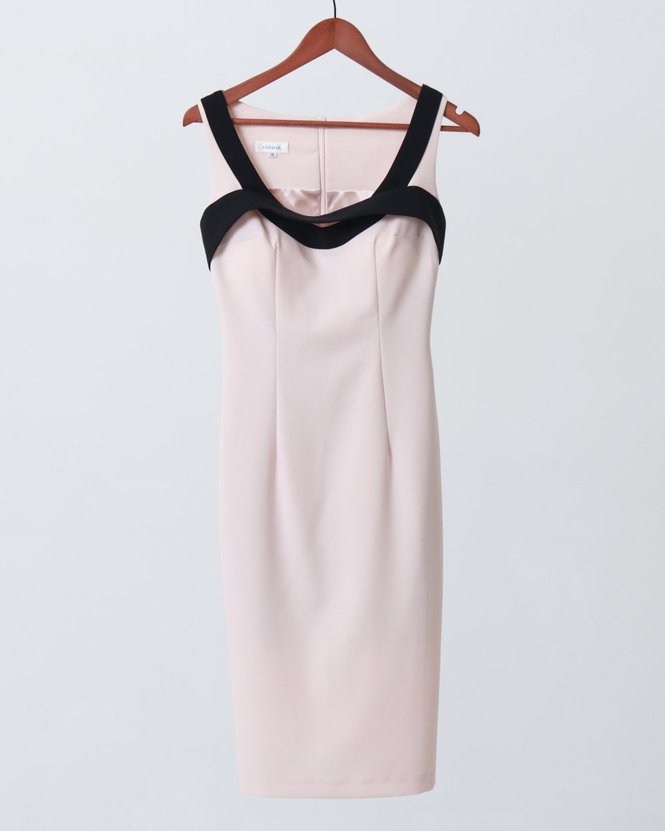 画像2: [韓国製][rinfarre]ノースリーブ・  フリル・ キュート・タイト・ ミディアムドレス・ ワンピース[黒木麗奈着用][送料無料] (2)